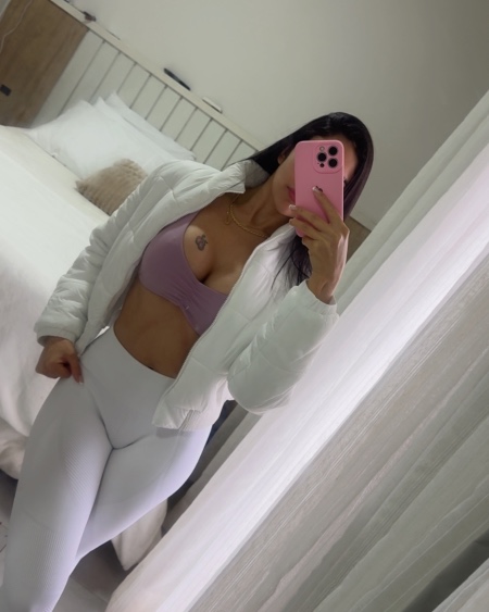 Nicole 