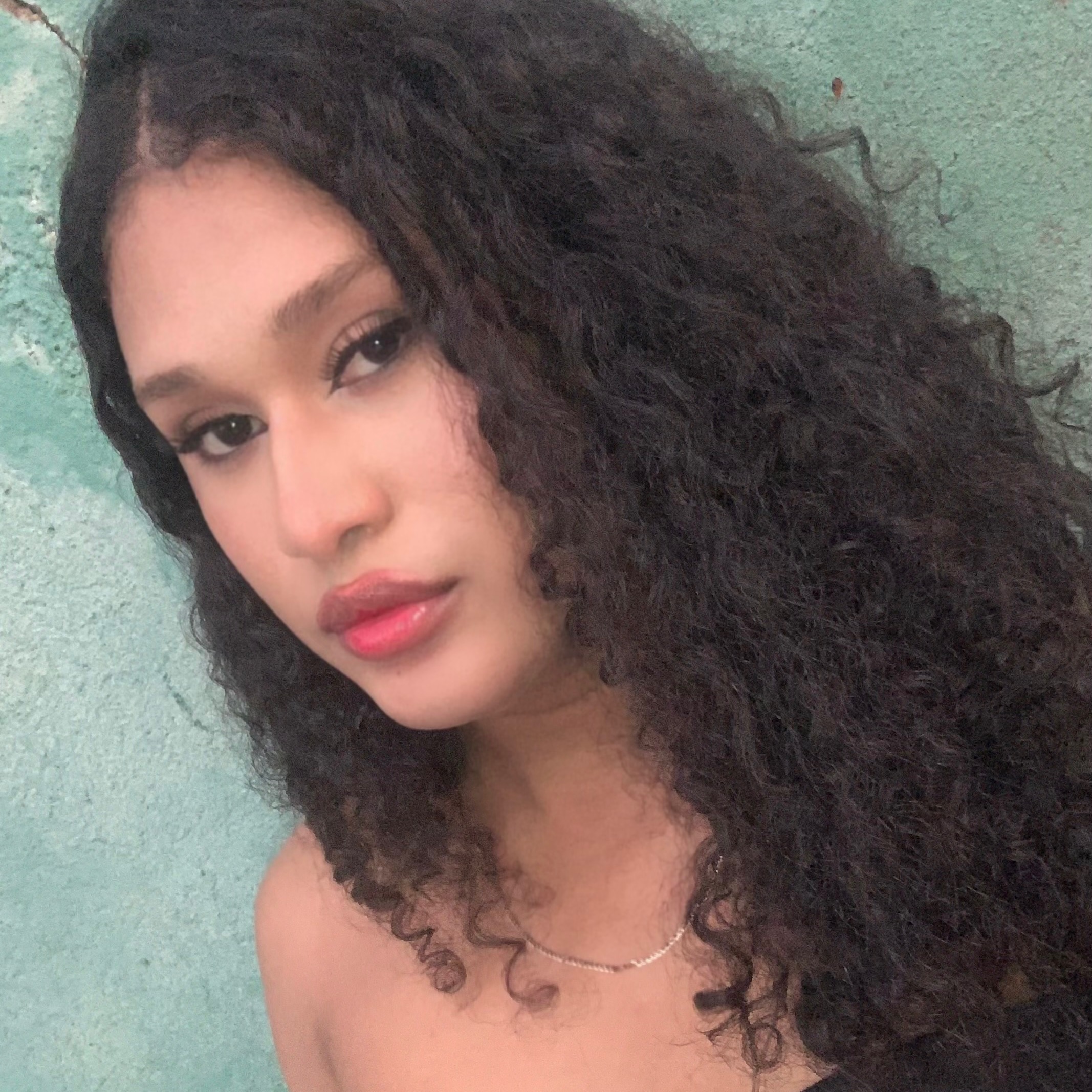 Morena cacheada 