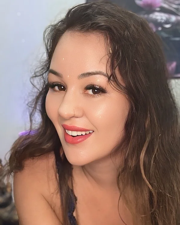 Naomy Ferraz 