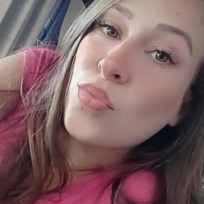 Alicia Ferrari completinh