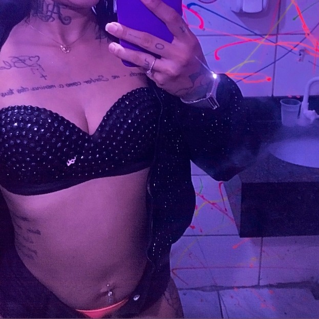 Morena tatuada 🫰🏼😈