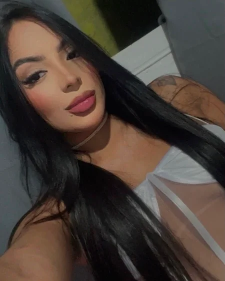 Morena molhadinha