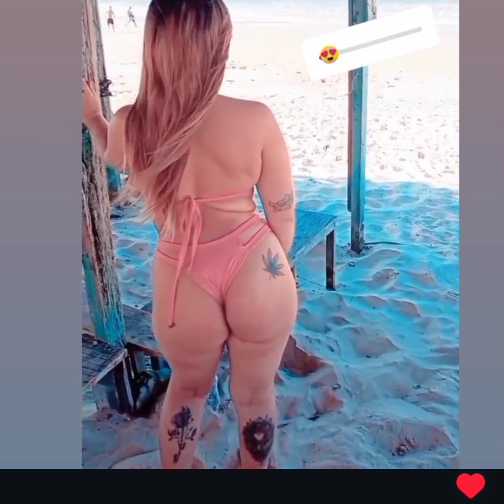 Vivi safadinha loirinha 