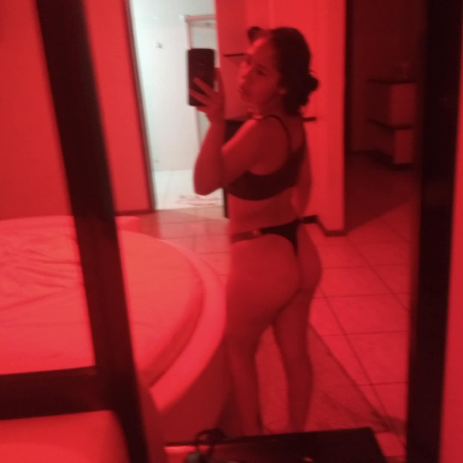 Tais oliveira 
