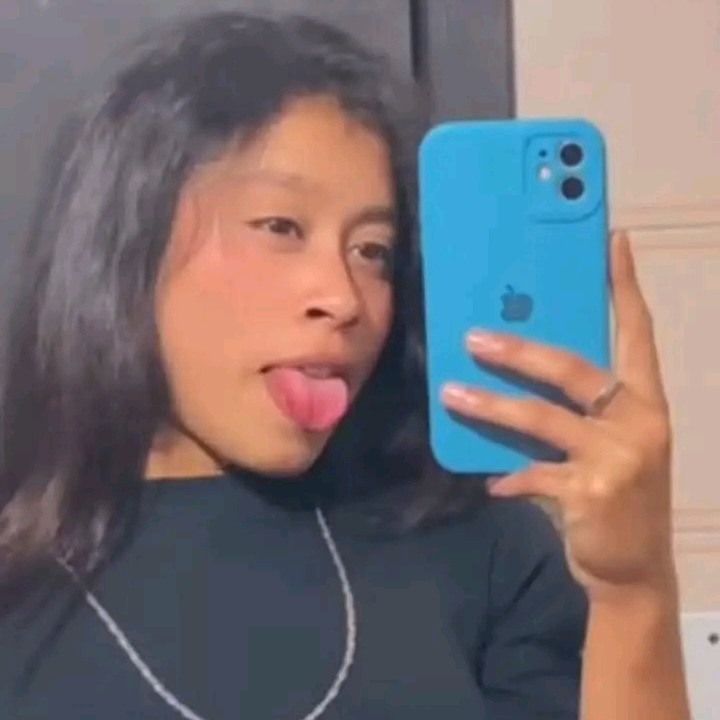 Adriely snts 