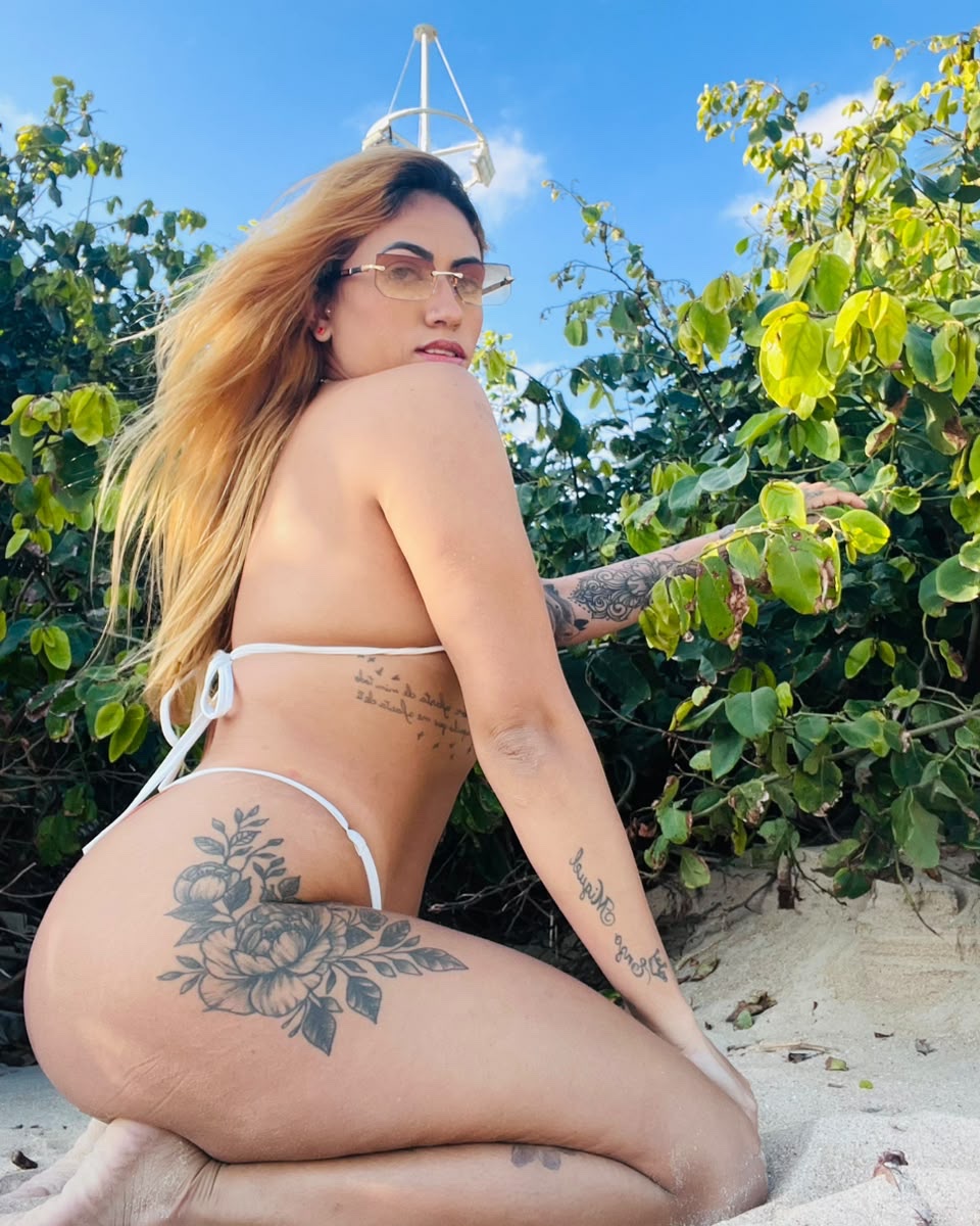 Yasmin tentação on